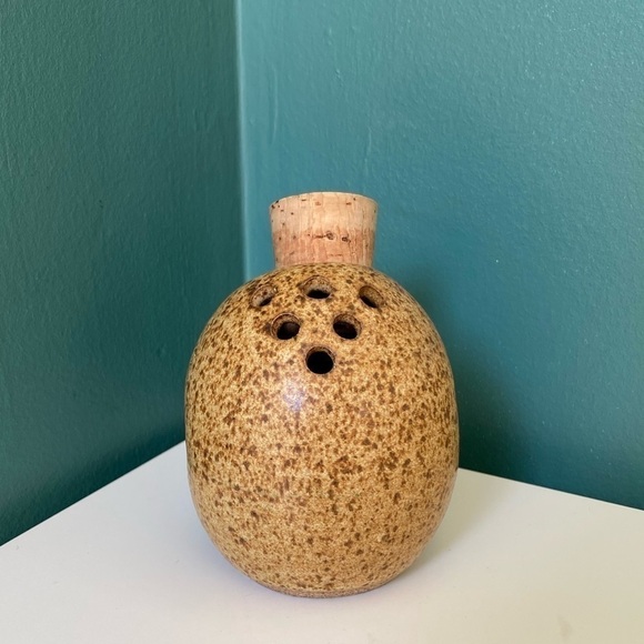 HANDMADE Pottery Parmesan Cheese Shaker with Cork Stop Tan Brown Speckle Glaze - Picture 11 of 13